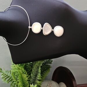 Chico's collar necklace with pendant